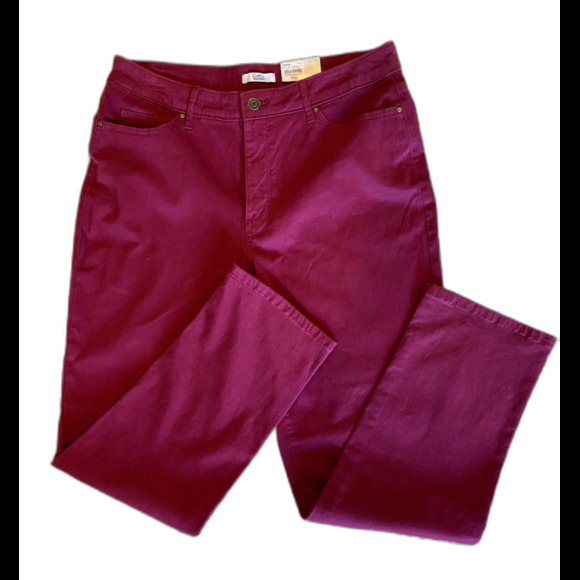 Croft and Barrow Womens Plus Size 14 Midrise NWT Wine Colored Capri Cropped Pant - Picture 1 of 12